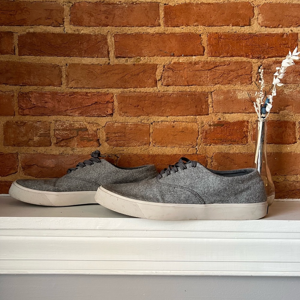 Men’s 11.5 Sperry Grey Lace-Up Knit Sneaker - Size: 11.5